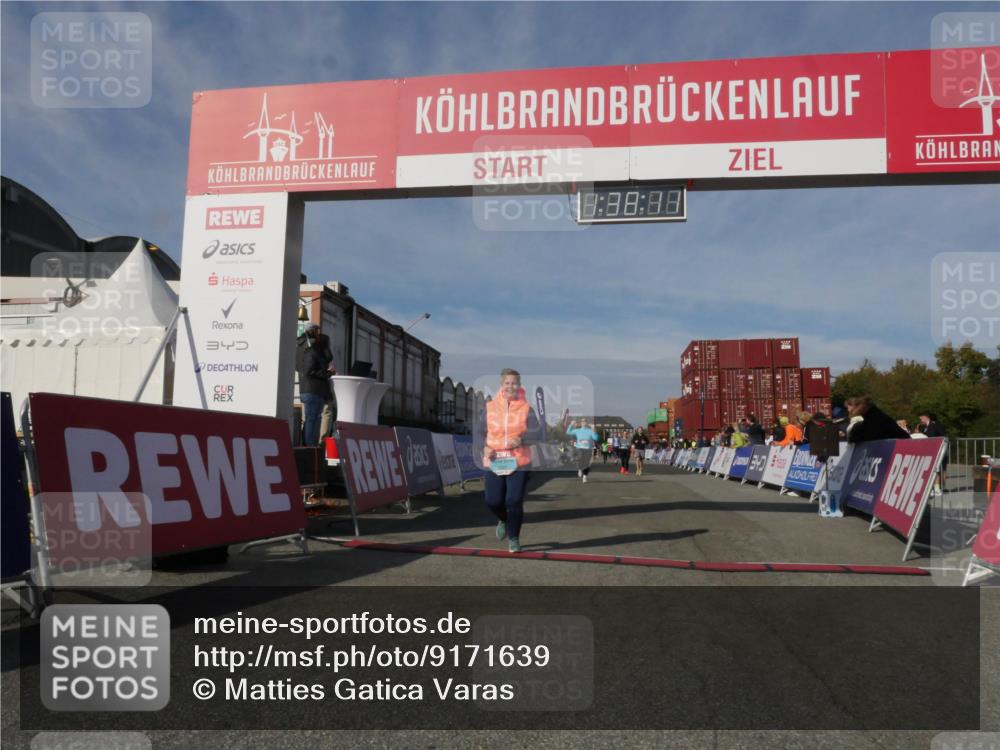 03.10.2025 - Köhlbrandbrückenlauf Matties Gatica Varas http://msf.ph/oto/9171639 03.10.2025 10:38:13 Ziel 1136, 1254, 2597, 2659, 2688 meine-sportfotos.de