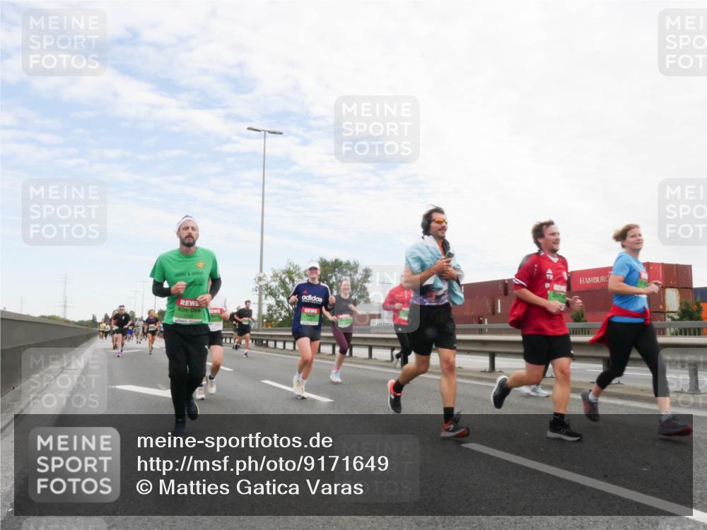 03.10.2025 - Köhlbrandbrückenlauf Matties Gatica Varas http://msf.ph/oto/9171649 03.10.2025 15:17:38 Position 3 7159 meine-sportfotos.de