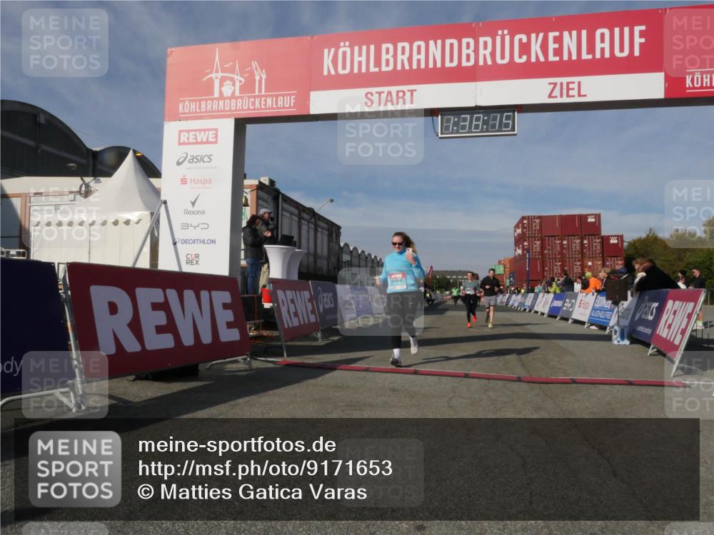 03.10.2025 - Köhlbrandbrückenlauf Matties Gatica Varas http://msf.ph/oto/9171653 03.10.2025 10:38:17 Ziel 1136, 1254, 2597, 2602, 2659 meine-sportfotos.de
