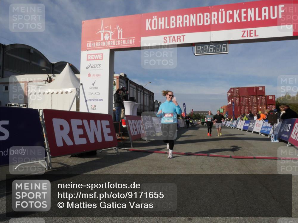 03.10.2025 - Köhlbrandbrückenlauf Matties Gatica Varas http://msf.ph/oto/9171655 03.10.2025 10:38:18 Ziel 1136, 1254, 2453, 2602, 2659 meine-sportfotos.de