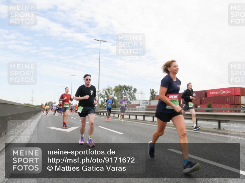 03.10.2025 - Köhlbrandbrückenlauf Matties Gatica Varas http://msf.ph/oto/9171672 03.10.2025 15:17:44 Position 3  meine-sportfotos.de