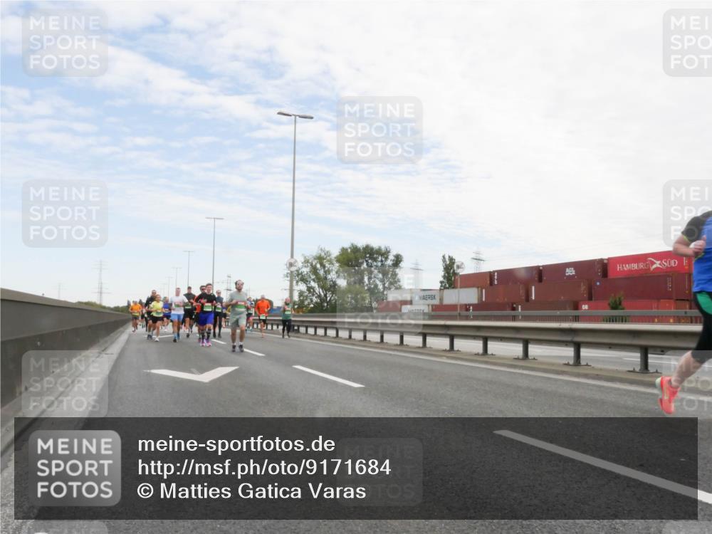 03.10.2025 - Köhlbrandbrückenlauf Matties Gatica Varas http://msf.ph/oto/9171684 03.10.2025 15:17:47 Position 3  meine-sportfotos.de