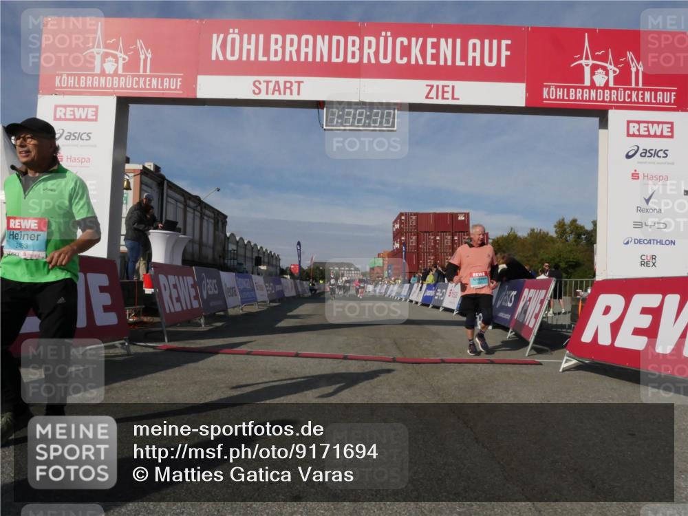 03.10.2025 - Köhlbrandbrückenlauf Matties Gatica Varas http://msf.ph/oto/9171694 03.10.2025 10:38:32 Ziel 2527, 3095 meine-sportfotos.de
