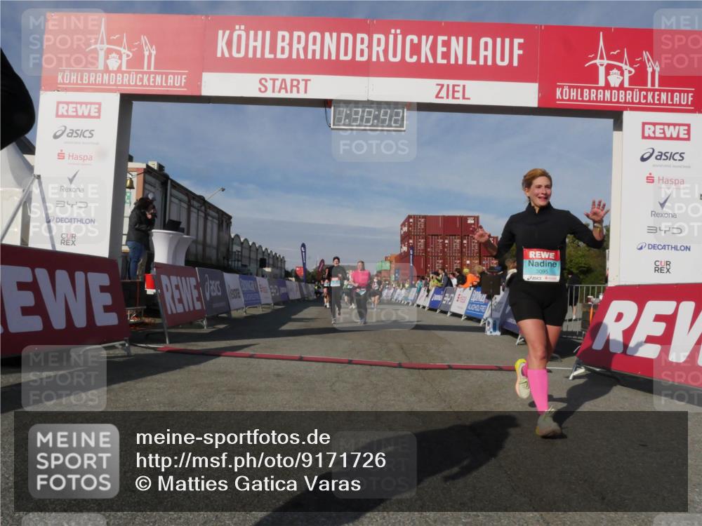 03.10.2025 - Köhlbrandbrückenlauf Matties Gatica Varas http://msf.ph/oto/9171726 03.10.2025 10:38:43 Ziel 2042, 2440, 2626, 2627, 2662, 2859, 2860, 3437, 3438, 3442, 3621 meine-sportfotos.de