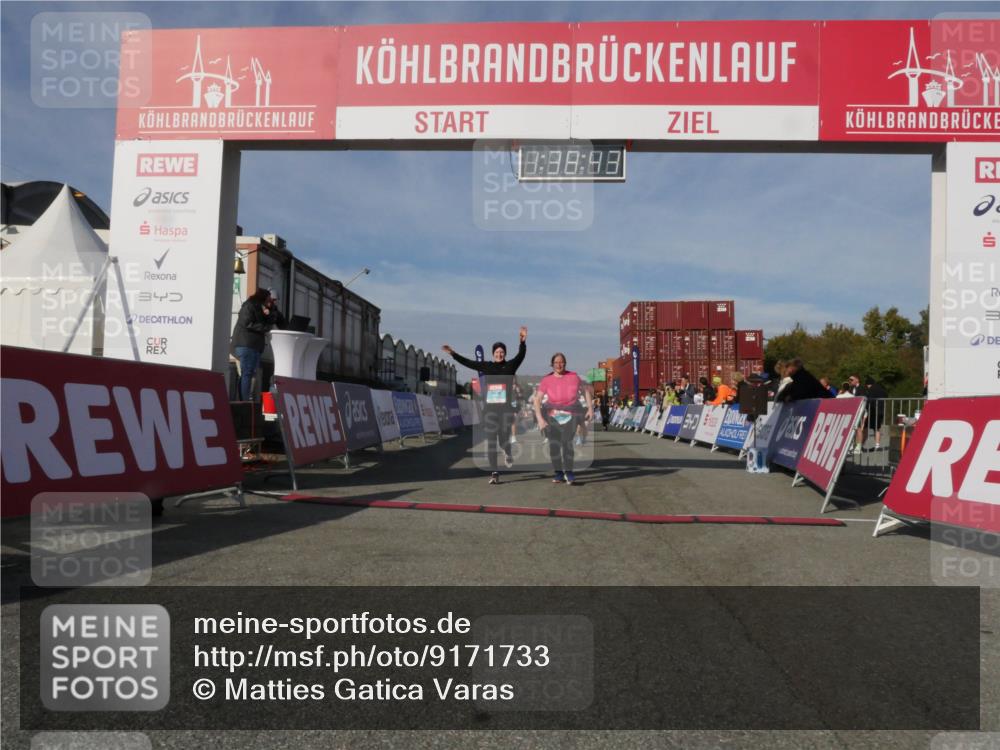 03.10.2025 - Köhlbrandbrückenlauf Matties Gatica Varas http://msf.ph/oto/9171733 03.10.2025 10:38:45 Ziel 2042, 2279, 2440, 2626, 2627, 2662, 2859, 2860, 3437, 3438, 3442, 3621 meine-sportfotos.de