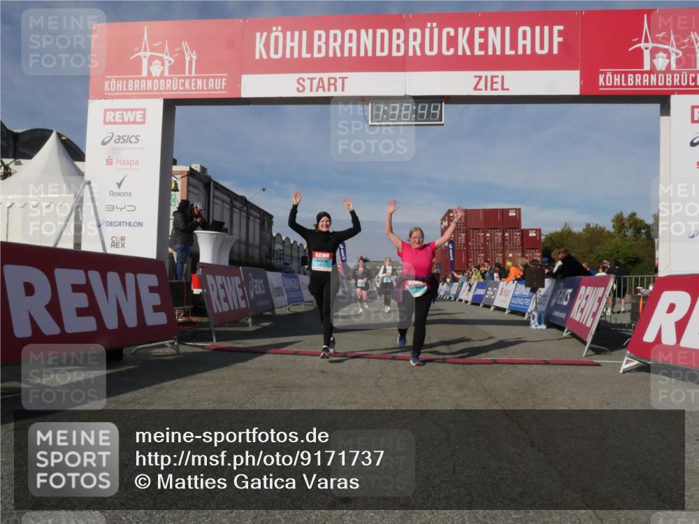 03.10.2025 - Köhlbrandbrückenlauf Matties Gatica Varas http://msf.ph/oto/9171737 03.10.2025 10:38:46 Ziel 2042, 2279, 2440, 2626, 2627, 2859, 2860, 3437, 3438, 3442, 3621 meine-sportfotos.de