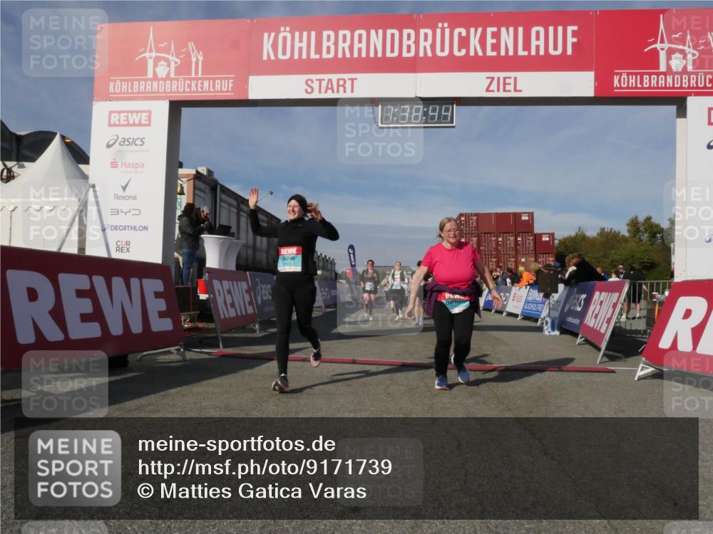 03.10.2025 - Köhlbrandbrückenlauf Matties Gatica Varas http://msf.ph/oto/9171739 03.10.2025 10:38:46 Ziel 2042, 2279, 2440, 2626, 2627, 2859, 2860, 3437, 3438, 3442, 3621 meine-sportfotos.de