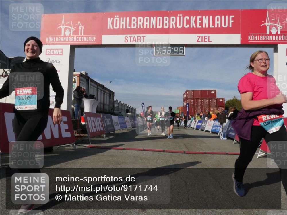 03.10.2025 - Köhlbrandbrückenlauf Matties Gatica Varas http://msf.ph/oto/9171744 03.10.2025 10:38:47 Ziel 2042, 2279, 2626, 2627, 2859, 2860, 3437, 3438, 3442, 3621 meine-sportfotos.de