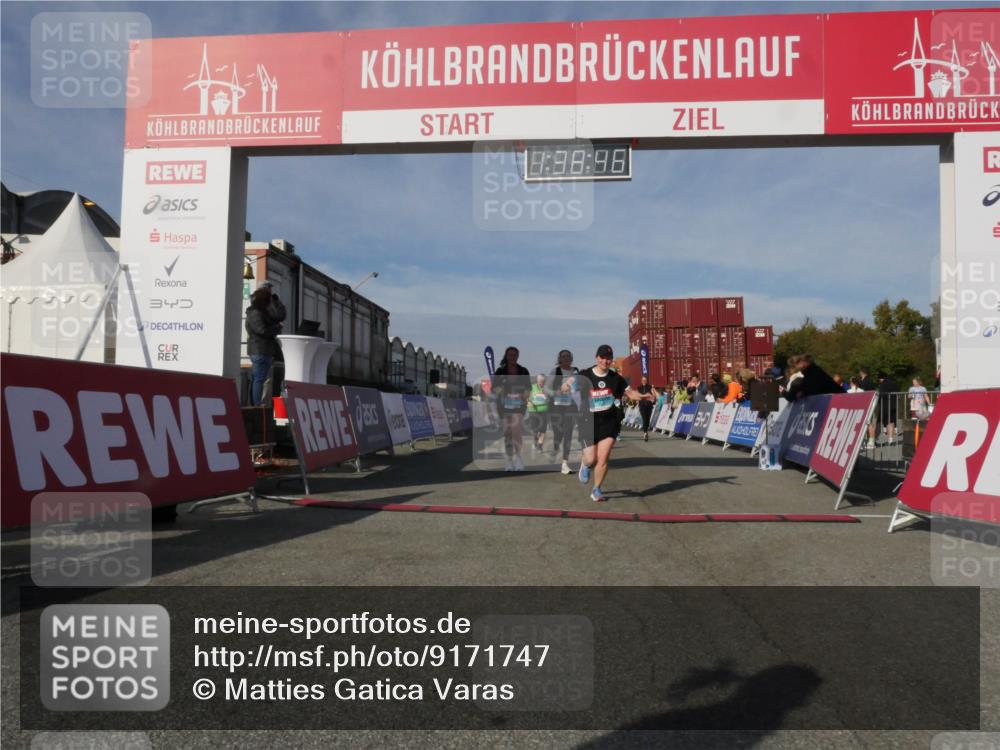 03.10.2025 - Köhlbrandbrückenlauf Matties Gatica Varas http://msf.ph/oto/9171747 03.10.2025 10:38:48 Ziel 2042, 2279, 2626, 2627, 2859, 2860, 3437, 3438, 3442, 3621 meine-sportfotos.de