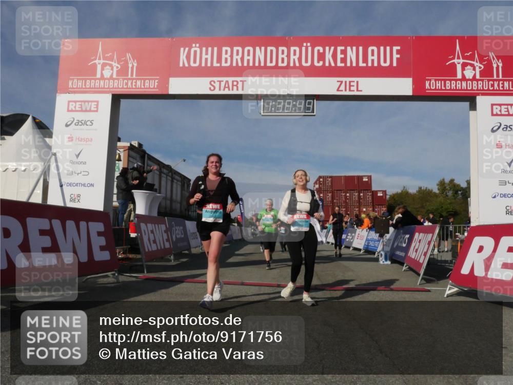 03.10.2025 - Köhlbrandbrückenlauf Matties Gatica Varas http://msf.ph/oto/9171756 03.10.2025 10:38:51 Ziel 2279, 2434, 2575, 2626, 2627, 3040, 3437, 3438, 3442, 3475, 3621 meine-sportfotos.de