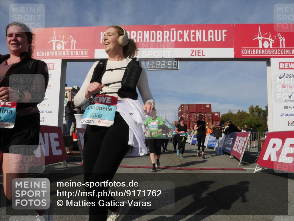 03.10.2025 - Köhlbrandbrückenlauf Matties Gatica Varas http://msf.ph/oto/9171762 03.10.2025 10:38:52 Ziel 2279, 2434, 2575, 2626, 2627, 3040, 3437, 3438, 3442, 3475 meine-sportfotos.de
