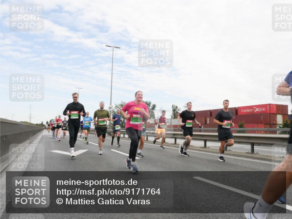 03.10.2025 - Köhlbrandbrückenlauf Matties Gatica Varas http://msf.ph/oto/9171764 03.10.2025 15:18:10 Position 3 111 meine-sportfotos.de