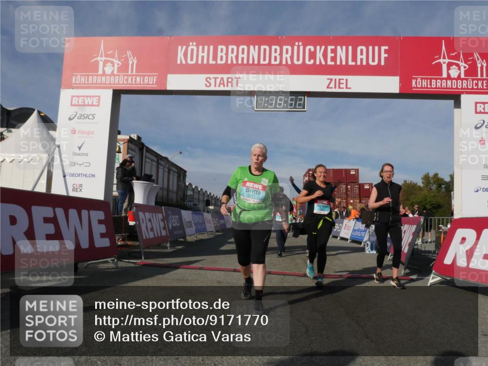 03.10.2025 - Köhlbrandbrückenlauf Matties Gatica Varas http://msf.ph/oto/9171770 03.10.2025 10:38:53 Ziel 2279, 2434, 2575, 2626, 2627, 3040, 3437, 3438, 3442, 3475 meine-sportfotos.de