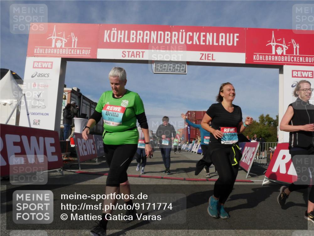 03.10.2025 - Köhlbrandbrückenlauf Matties Gatica Varas http://msf.ph/oto/9171774 03.10.2025 10:38:54 Ziel 2279, 2434, 2575, 3040, 3437, 3438, 3442, 3475 meine-sportfotos.de