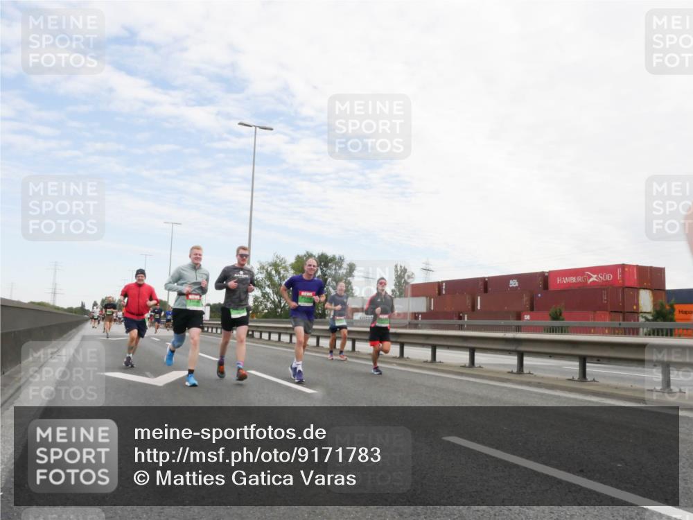 03.10.2025 - Köhlbrandbrückenlauf Matties Gatica Varas http://msf.ph/oto/9171783 03.10.2025 15:18:14 Position 3  meine-sportfotos.de