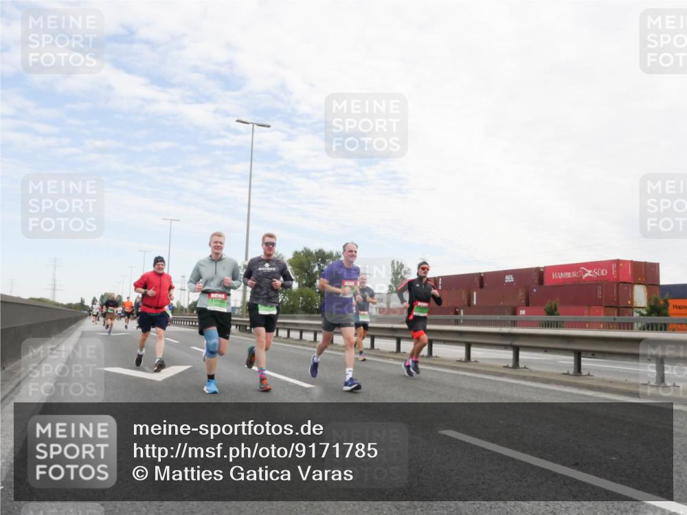 03.10.2025 - Köhlbrandbrückenlauf Matties Gatica Varas http://msf.ph/oto/9171785 03.10.2025 15:18:15 Position 3  meine-sportfotos.de