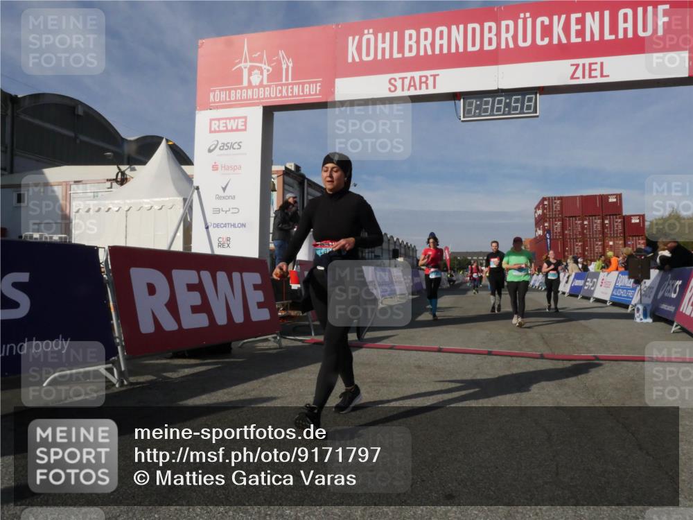03.10.2025 - Köhlbrandbrückenlauf Matties Gatica Varas http://msf.ph/oto/9171797 03.10.2025 10:39:00 Ziel 2434, 2438, 2575, 2756, 3040, 3412, 3413, 3475, 3733 meine-sportfotos.de