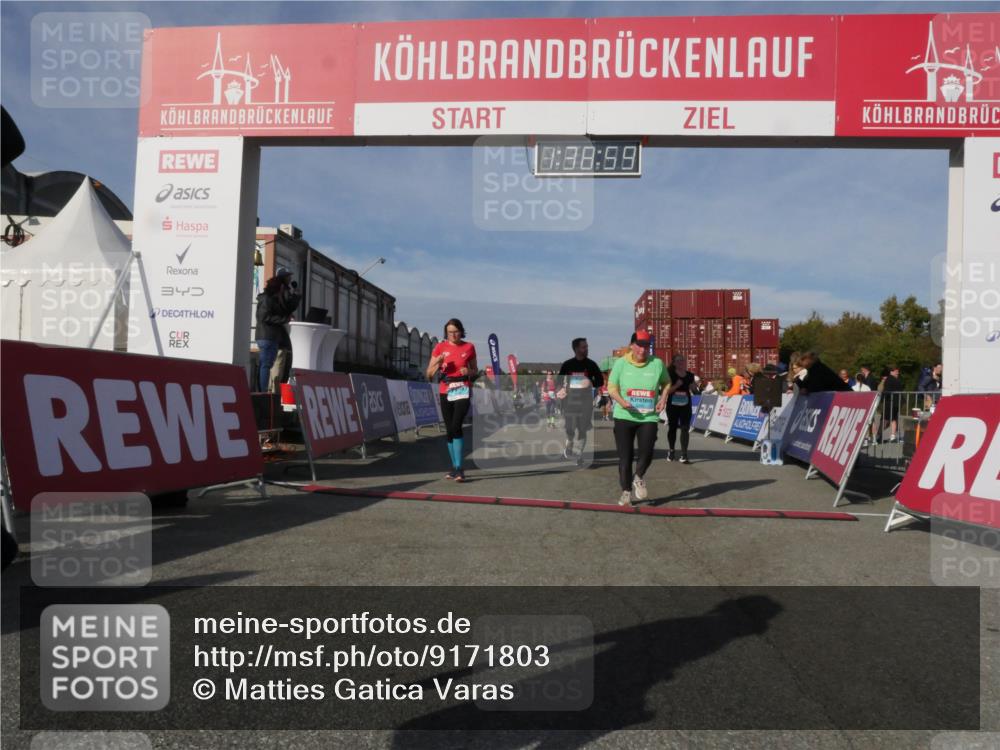 03.10.2025 - Köhlbrandbrückenlauf Matties Gatica Varas http://msf.ph/oto/9171803 03.10.2025 10:39:01 Ziel 2434, 2438, 2575, 2756, 3040, 3412, 3413, 3475, 3733 meine-sportfotos.de