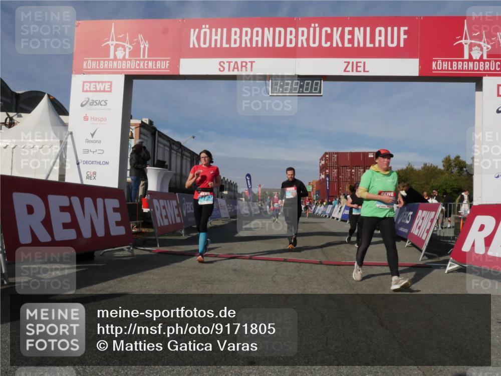 03.10.2025 - Köhlbrandbrückenlauf Matties Gatica Varas http://msf.ph/oto/9171805 03.10.2025 10:39:02 Ziel 2434, 2438, 2756, 3412, 3413, 3475, 3733 meine-sportfotos.de