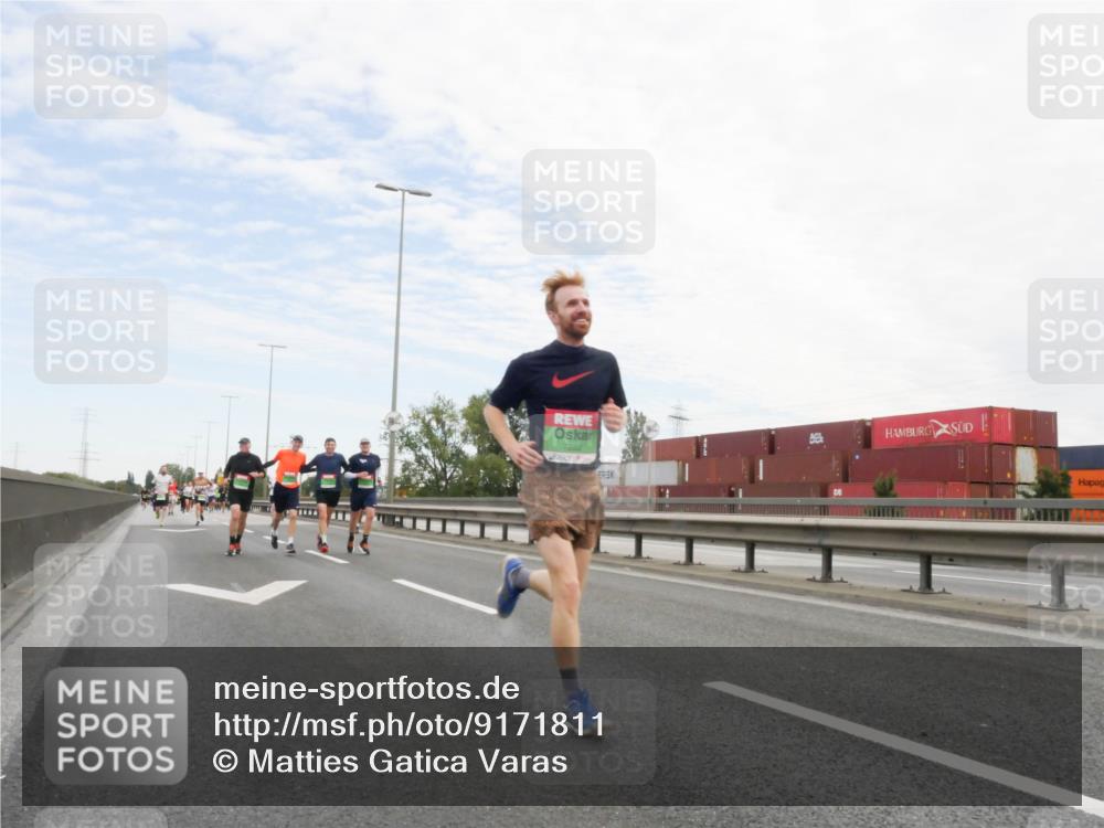 03.10.2025 - Köhlbrandbrückenlauf Matties Gatica Varas http://msf.ph/oto/9171811 03.10.2025 15:18:21 Position 3  meine-sportfotos.de