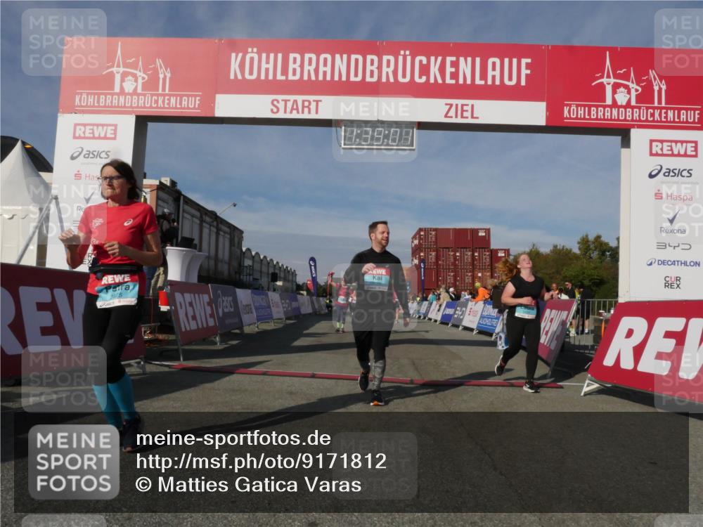 03.10.2025 - Köhlbrandbrückenlauf Matties Gatica Varas http://msf.ph/oto/9171812 03.10.2025 10:39:03 Ziel 1880, 2434, 2438, 2756, 3412, 3413, 3433, 3733 meine-sportfotos.de