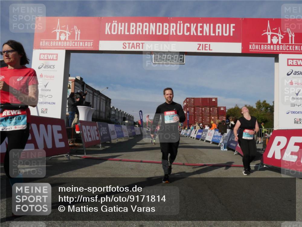 03.10.2025 - Köhlbrandbrückenlauf Matties Gatica Varas http://msf.ph/oto/9171814 03.10.2025 10:39:04 Ziel 1880, 2378, 2438, 2756, 3412, 3413, 3433, 3733 meine-sportfotos.de