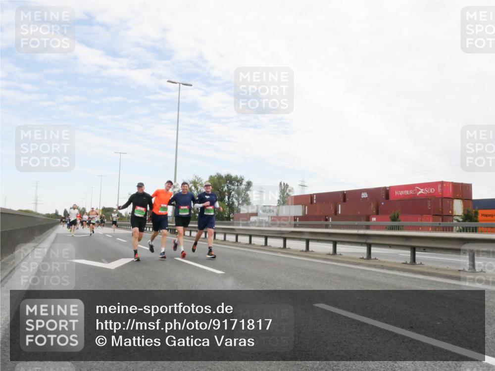 03.10.2025 - Köhlbrandbrückenlauf Matties Gatica Varas http://msf.ph/oto/9171817 03.10.2025 15:18:23 Position 3  meine-sportfotos.de