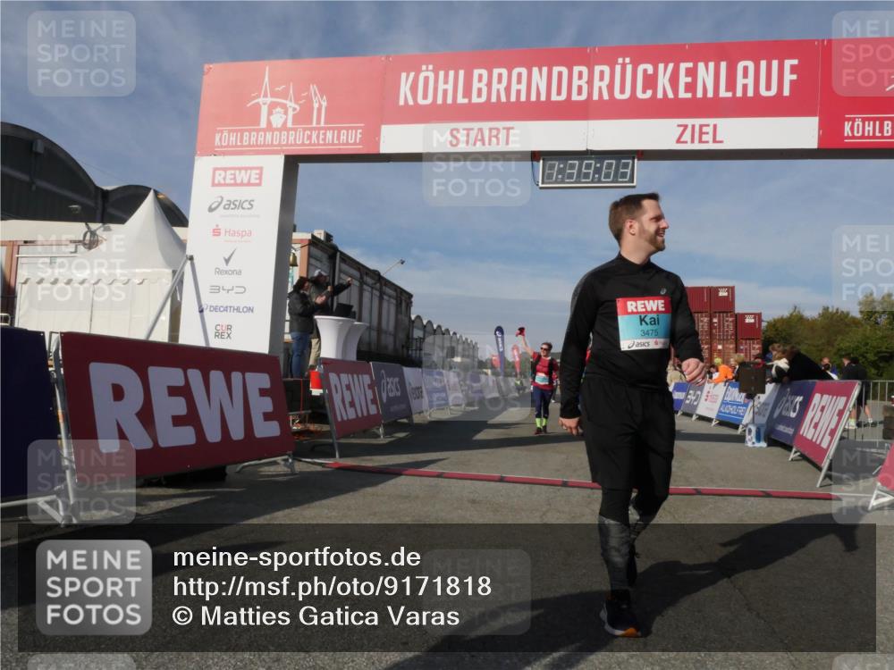03.10.2025 - Köhlbrandbrückenlauf Matties Gatica Varas http://msf.ph/oto/9171818 03.10.2025 10:39:05 Ziel 1880, 2378, 2438, 2756, 3130, 3412, 3413, 3433, 3733 meine-sportfotos.de