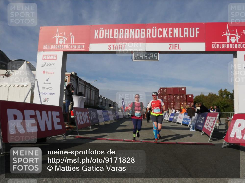 03.10.2025 - Köhlbrandbrückenlauf Matties Gatica Varas http://msf.ph/oto/9171828 03.10.2025 10:39:07 Ziel 1256, 1880, 2378, 2438, 2756, 3130, 3412, 3413, 3433, 3733 meine-sportfotos.de