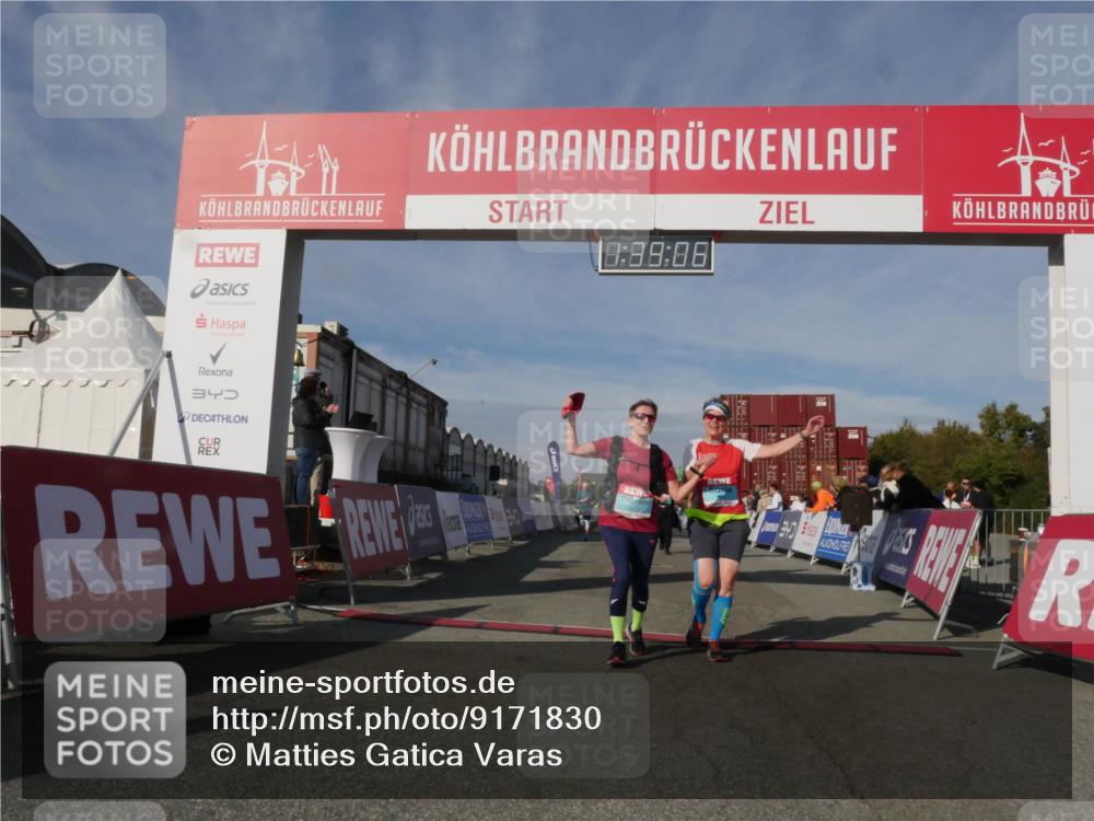 03.10.2025 - Köhlbrandbrückenlauf Matties Gatica Varas http://msf.ph/oto/9171830 03.10.2025 10:39:08 Ziel 1256, 1880, 2378, 2438, 2442, 2756, 3130, 3433, 3733 meine-sportfotos.de
