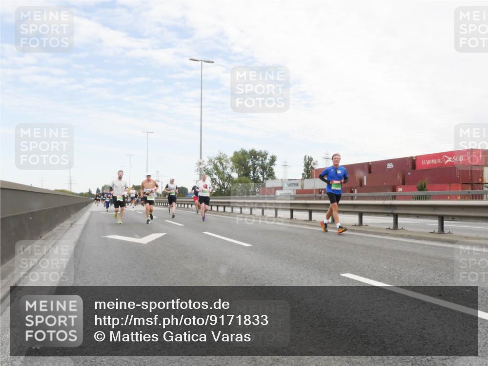 03.10.2025 - Köhlbrandbrückenlauf Matties Gatica Varas http://msf.ph/oto/9171833 03.10.2025 15:18:26 Position 3  meine-sportfotos.de