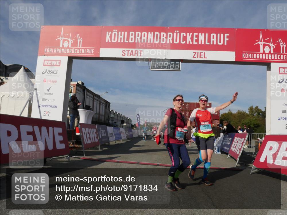 03.10.2025 - Köhlbrandbrückenlauf Matties Gatica Varas http://msf.ph/oto/9171834 03.10.2025 10:39:09 Ziel 1256, 1880, 2378, 2438, 2442, 2756, 3130, 3433, 3733 meine-sportfotos.de