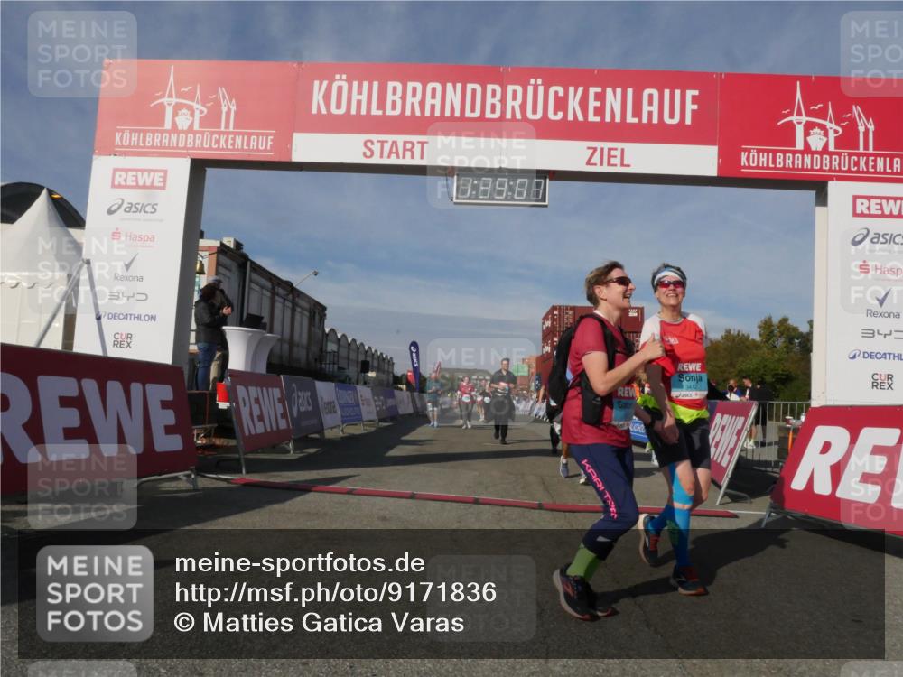 03.10.2025 - Köhlbrandbrückenlauf Matties Gatica Varas http://msf.ph/oto/9171836 03.10.2025 10:39:09 Ziel 1256, 1880, 2378, 2438, 2442, 2756, 3130, 3433, 3733 meine-sportfotos.de