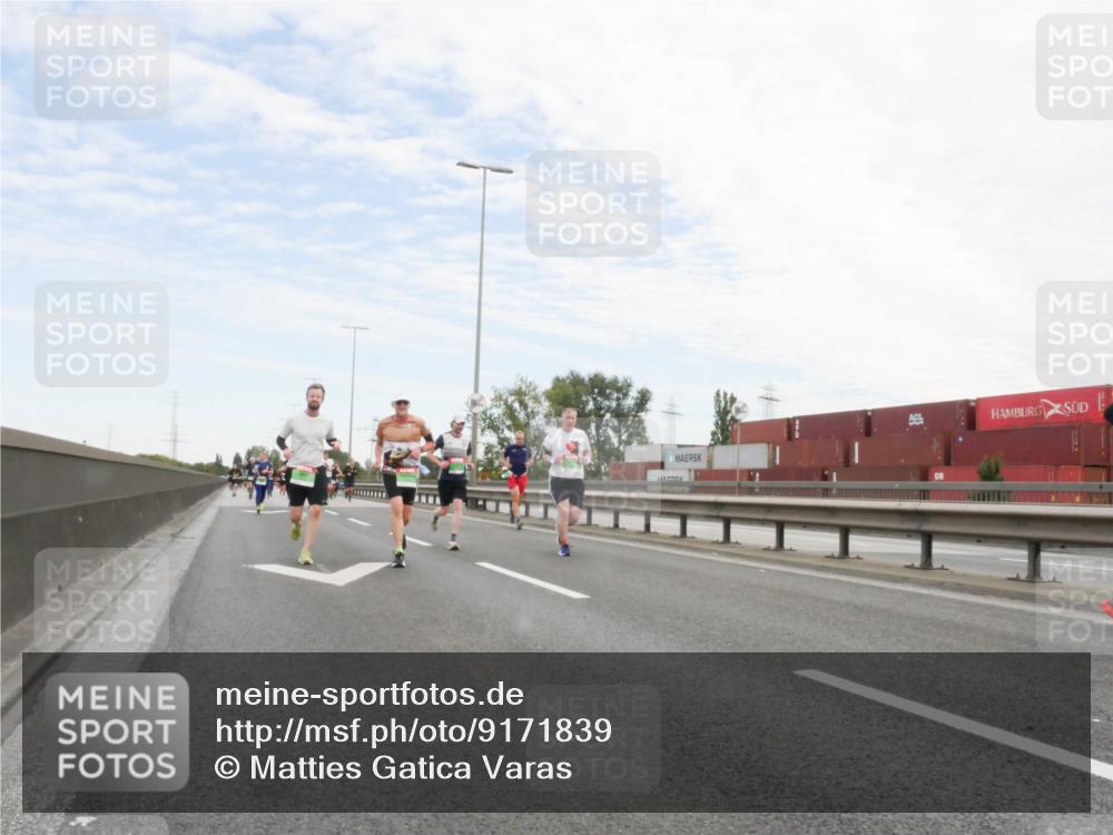 03.10.2025 - Köhlbrandbrückenlauf Matties Gatica Varas http://msf.ph/oto/9171839 03.10.2025 15:18:28 Position 3  meine-sportfotos.de