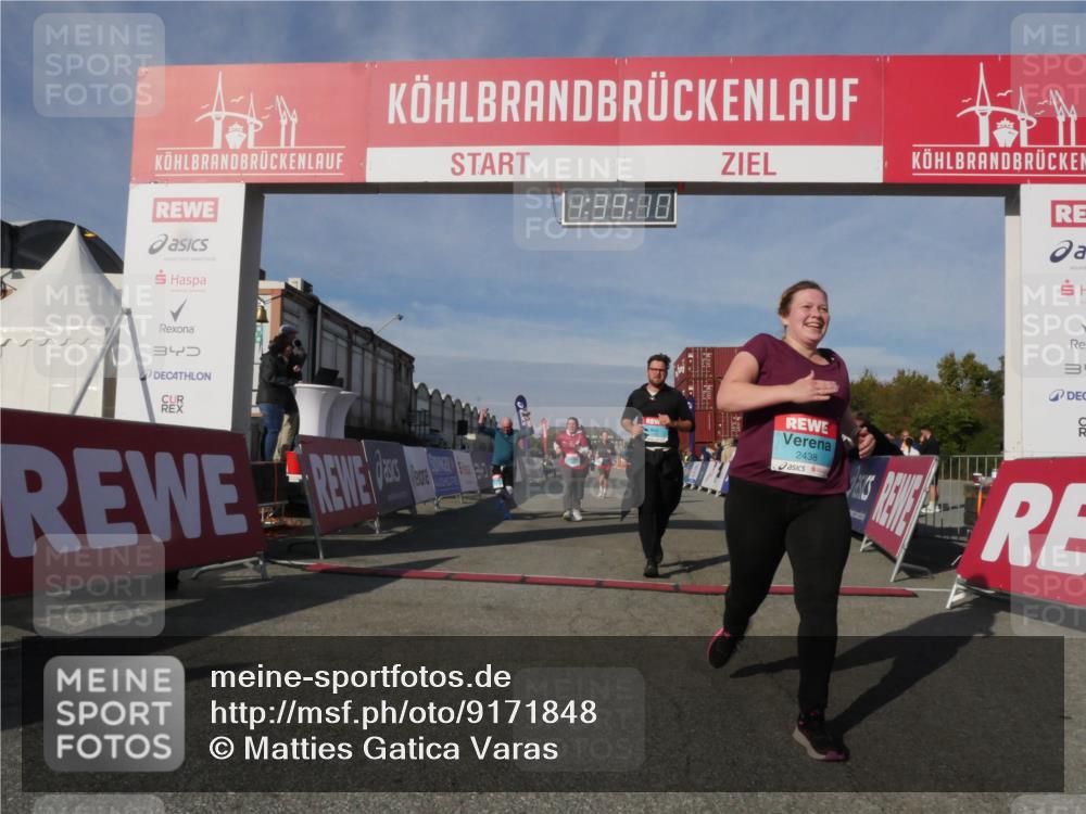 03.10.2025 - Köhlbrandbrückenlauf Matties Gatica Varas http://msf.ph/oto/9171848 03.10.2025 10:39:12 Ziel 1256, 1880, 2261, 2378, 2442, 3130, 3433, 3733 meine-sportfotos.de