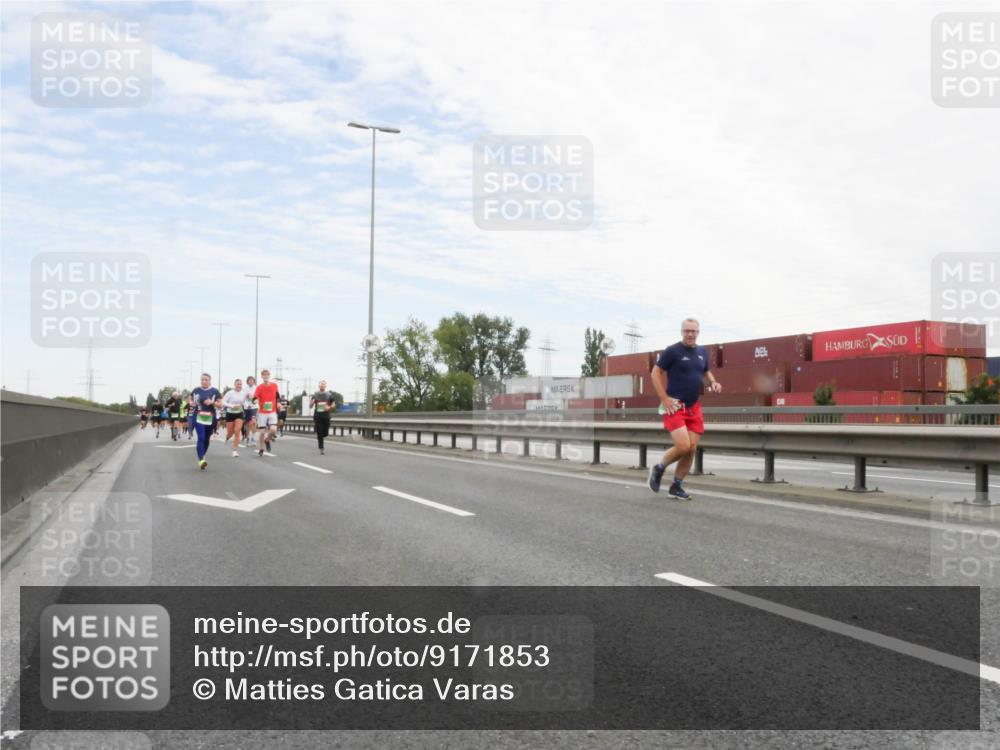 03.10.2025 - Köhlbrandbrückenlauf Matties Gatica Varas http://msf.ph/oto/9171853 03.10.2025 15:18:31 Position 3  meine-sportfotos.de