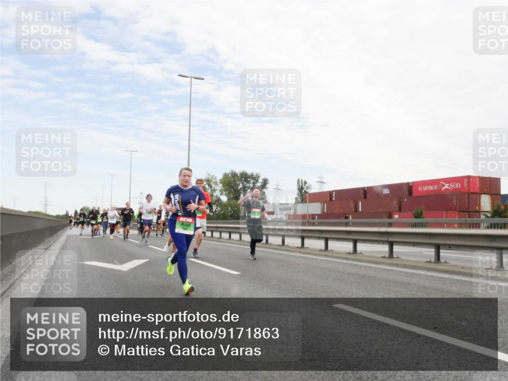 03.10.2025 - Köhlbrandbrückenlauf Matties Gatica Varas http://msf.ph/oto/9171863 03.10.2025 15:18:34 Position 3  meine-sportfotos.de