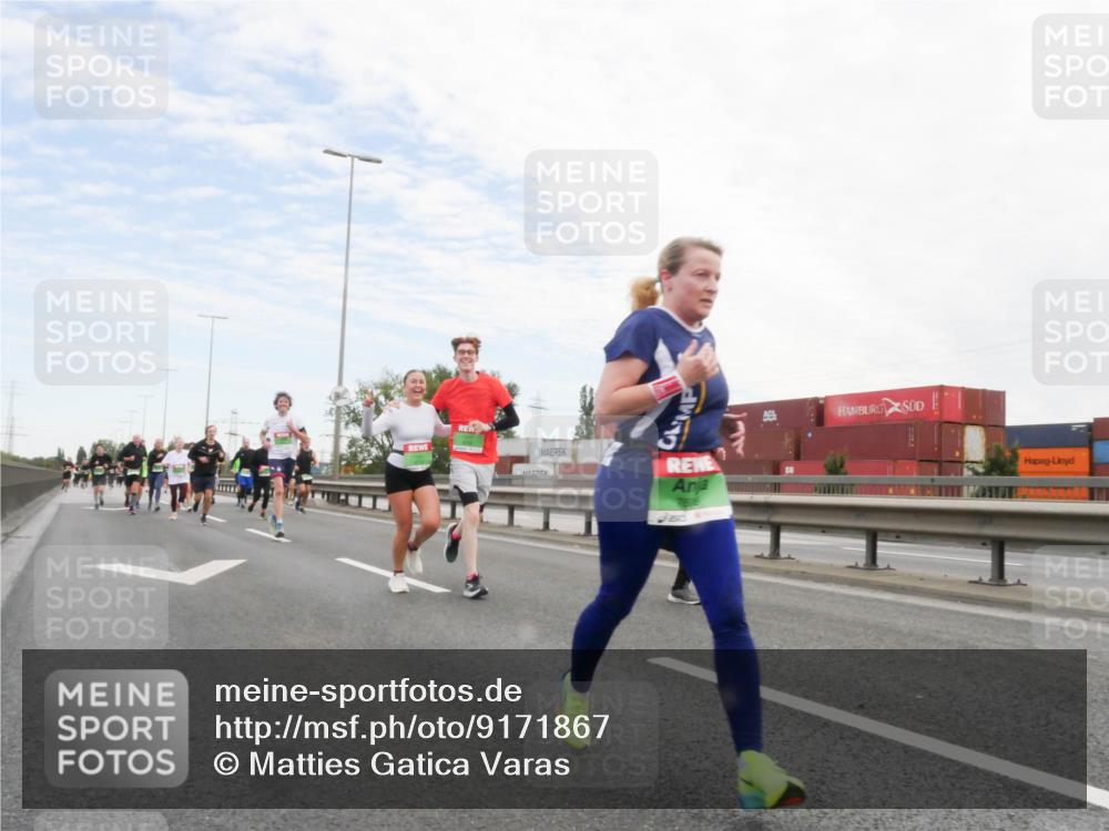 03.10.2025 - Köhlbrandbrückenlauf Matties Gatica Varas http://msf.ph/oto/9171867 03.10.2025 15:18:35 Position 3  meine-sportfotos.de