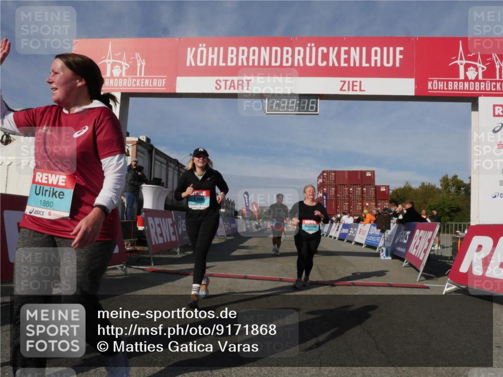 03.10.2025 - Köhlbrandbrückenlauf Matties Gatica Varas http://msf.ph/oto/9171868 03.10.2025 10:39:17 Ziel 1256, 2261, 2442, 3130, 3637, 3639 meine-sportfotos.de
