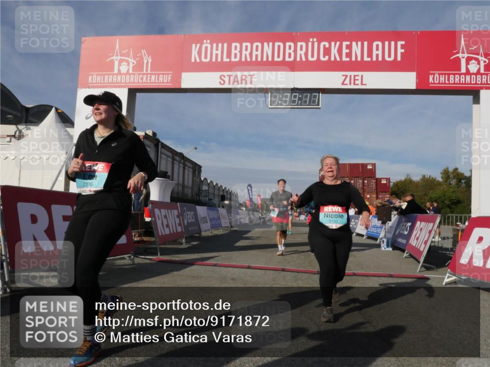 03.10.2025 - Köhlbrandbrückenlauf Matties Gatica Varas http://msf.ph/oto/9171872 03.10.2025 10:39:18 Ziel 1256, 2261, 2442, 3637, 3639 meine-sportfotos.de