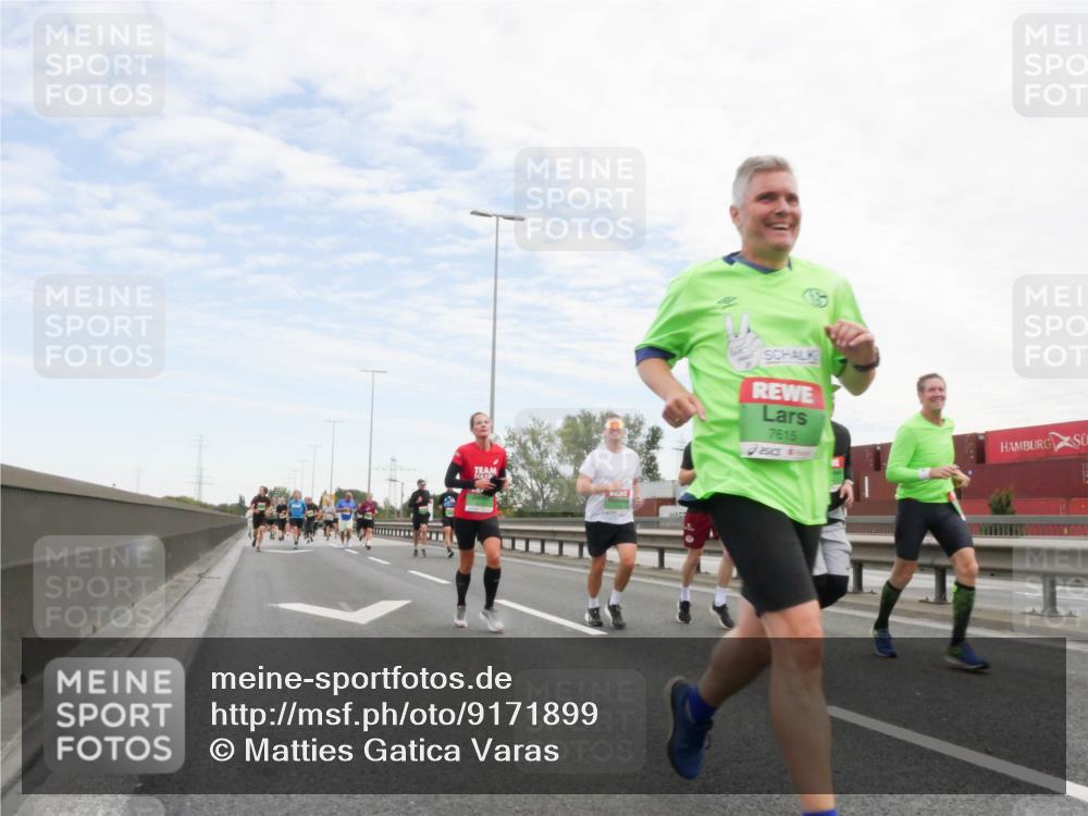 03.10.2025 - Köhlbrandbrückenlauf Matties Gatica Varas http://msf.ph/oto/9171899 03.10.2025 15:18:43 Position 3 7615 meine-sportfotos.de