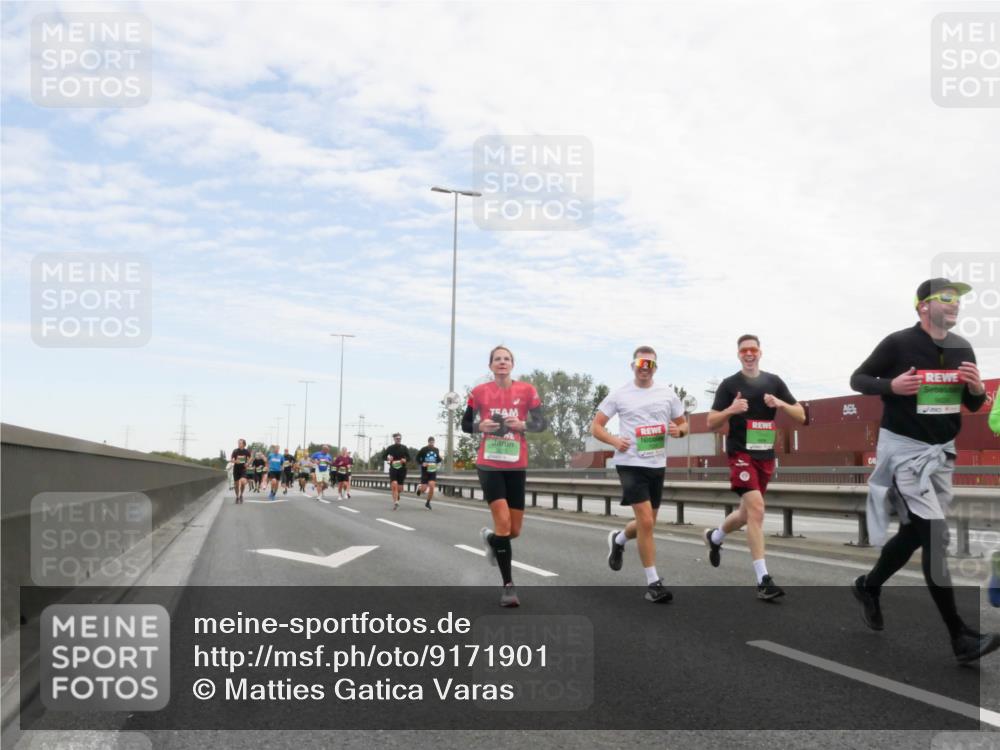 03.10.2025 - Köhlbrandbrückenlauf Matties Gatica Varas http://msf.ph/oto/9171901 03.10.2025 15:18:44 Position 3  meine-sportfotos.de
