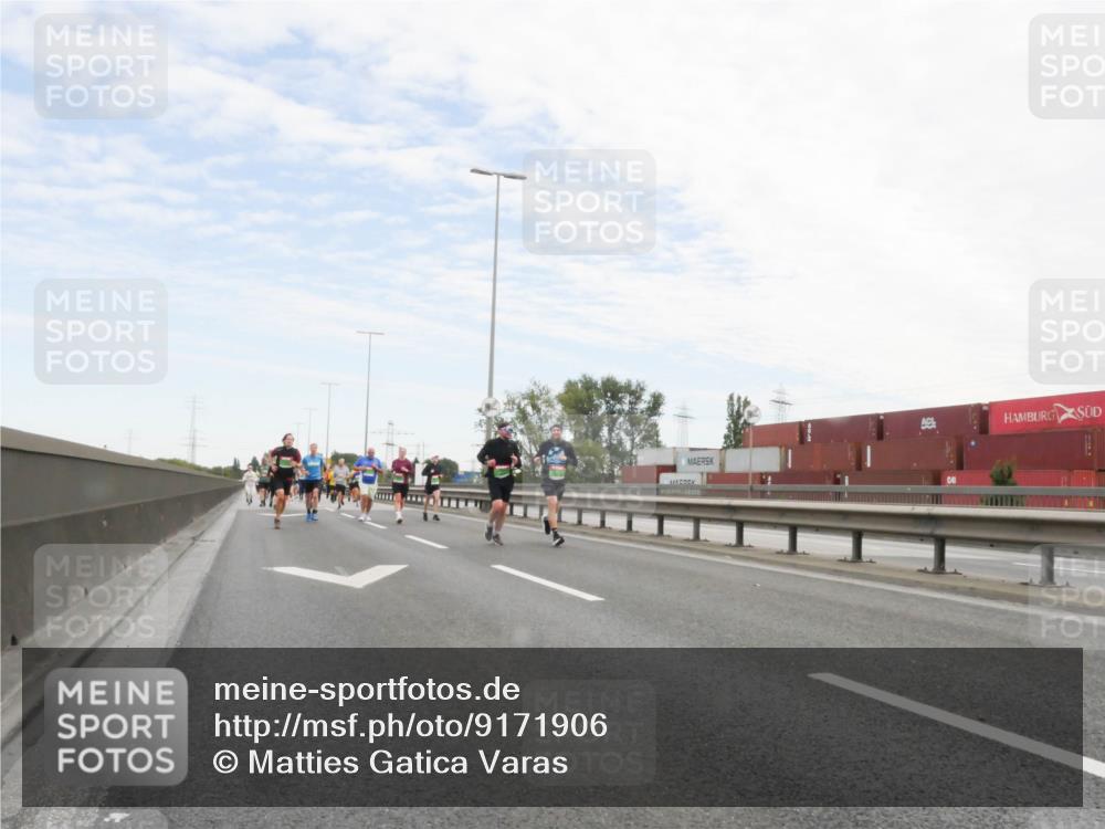 03.10.2025 - Köhlbrandbrückenlauf Matties Gatica Varas http://msf.ph/oto/9171906 03.10.2025 15:18:46 Position 3  meine-sportfotos.de