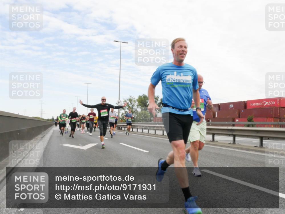 03.10.2025 - Köhlbrandbrückenlauf Matties Gatica Varas http://msf.ph/oto/9171931 03.10.2025 15:18:52 Position 3 24 meine-sportfotos.de