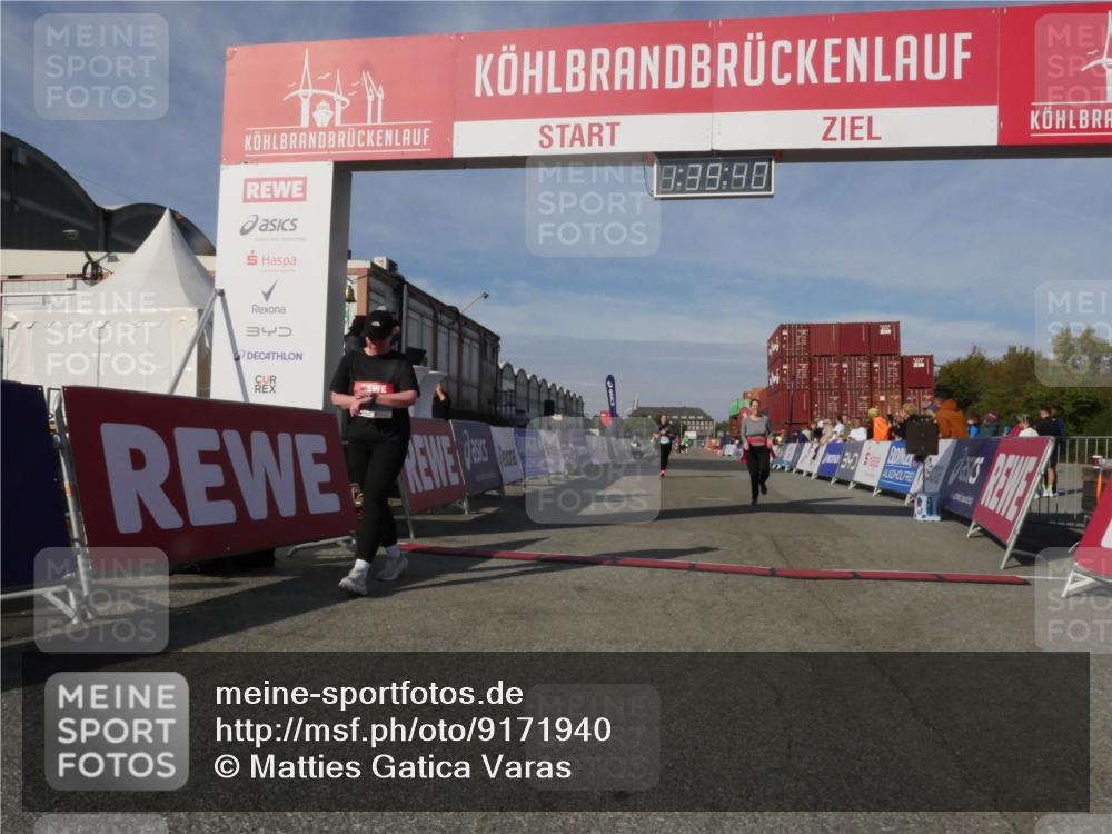 03.10.2025 - Köhlbrandbrückenlauf Matties Gatica Varas http://msf.ph/oto/9171940 03.10.2025 10:39:42 Ziel 2572, 3543 meine-sportfotos.de