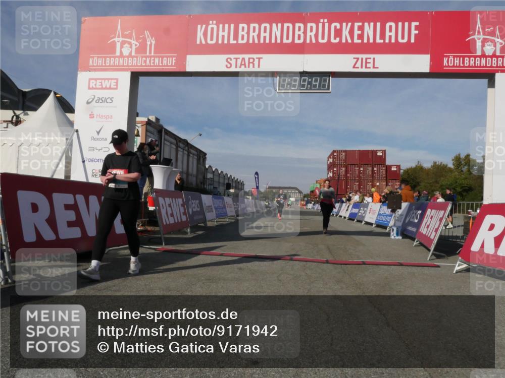 03.10.2025 - Köhlbrandbrückenlauf Matties Gatica Varas http://msf.ph/oto/9171942 03.10.2025 10:39:43 Ziel 2572, 3543 meine-sportfotos.de