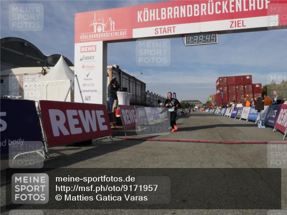 03.10.2025 - Köhlbrandbrückenlauf Matties Gatica Varas http://msf.ph/oto/9171957 03.10.2025 10:39:47 Ziel 2572 meine-sportfotos.de