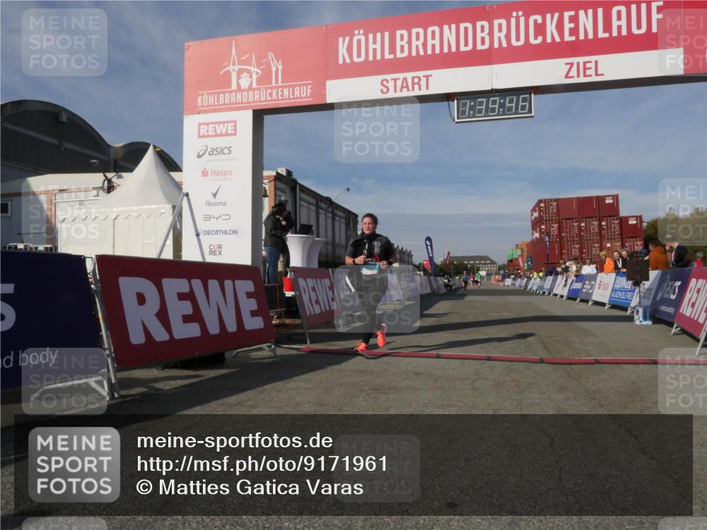 03.10.2025 - Köhlbrandbrückenlauf Matties Gatica Varas http://msf.ph/oto/9171961 03.10.2025 10:39:48 Ziel 2572 meine-sportfotos.de