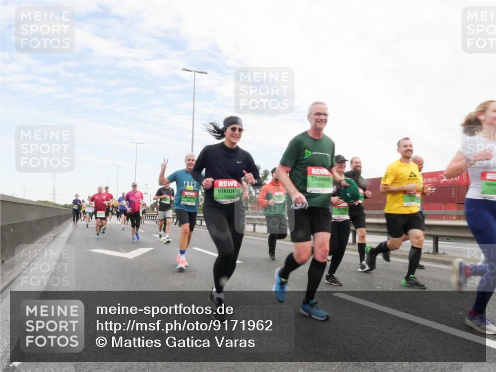 03.10.2025 - Köhlbrandbrückenlauf Matties Gatica Varas http://msf.ph/oto/9171962 03.10.2025 15:18:59 Position 3 2025, 7481 meine-sportfotos.de