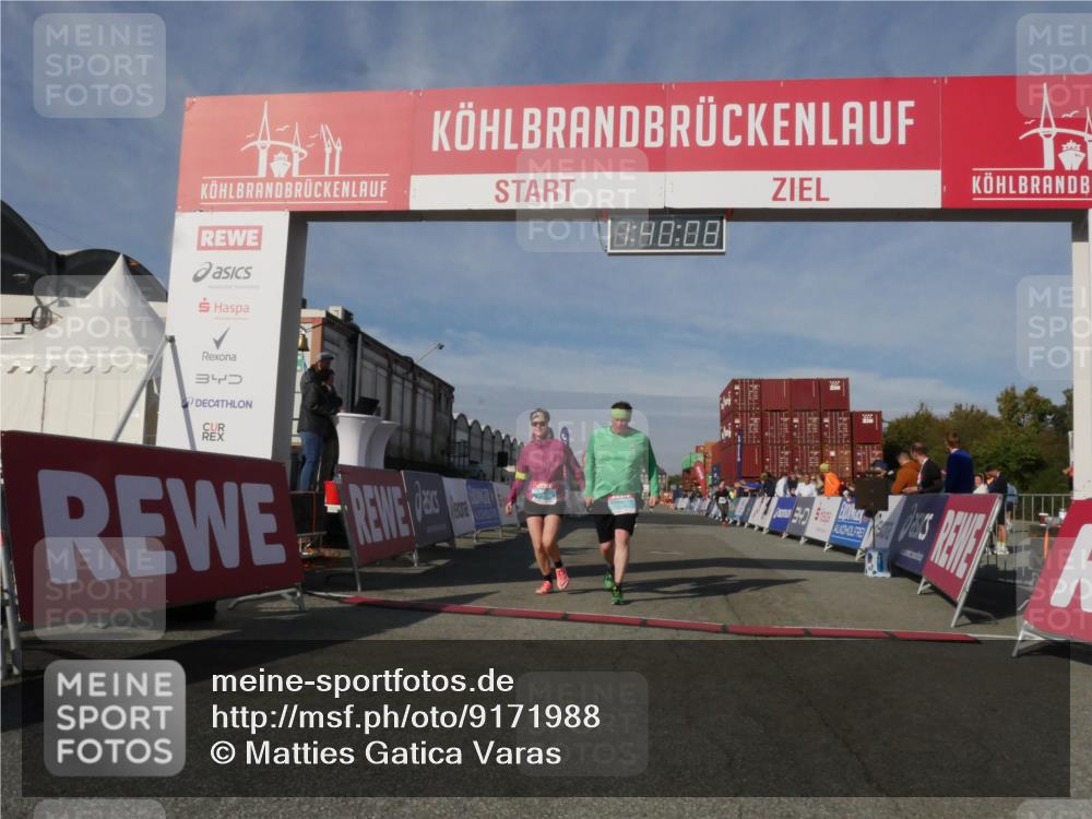 03.10.2025 - Köhlbrandbrückenlauf Matties Gatica Varas http://msf.ph/oto/9171988 03.10.2025 10:40:10 Ziel 2288, 2426, 2479, 2516, 2839, 3456 meine-sportfotos.de